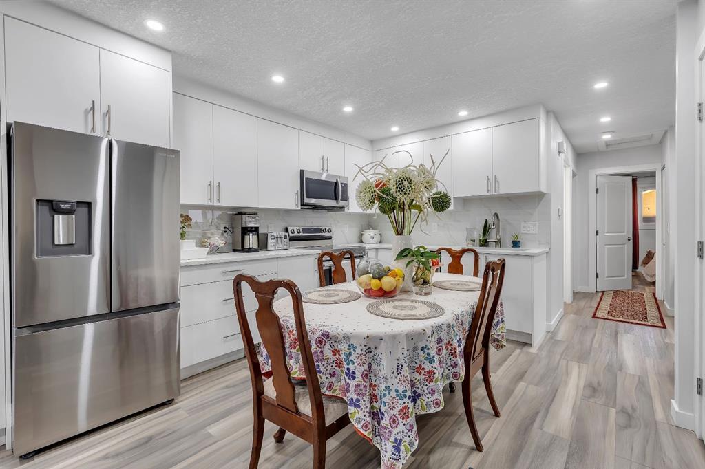 118 Bermuda Road NW, Calgary, Alberta, T3K1G7