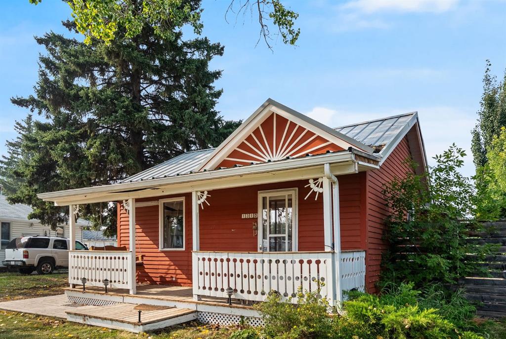 1310 Centre Street, Carstairs, Alberta, T0M0N0