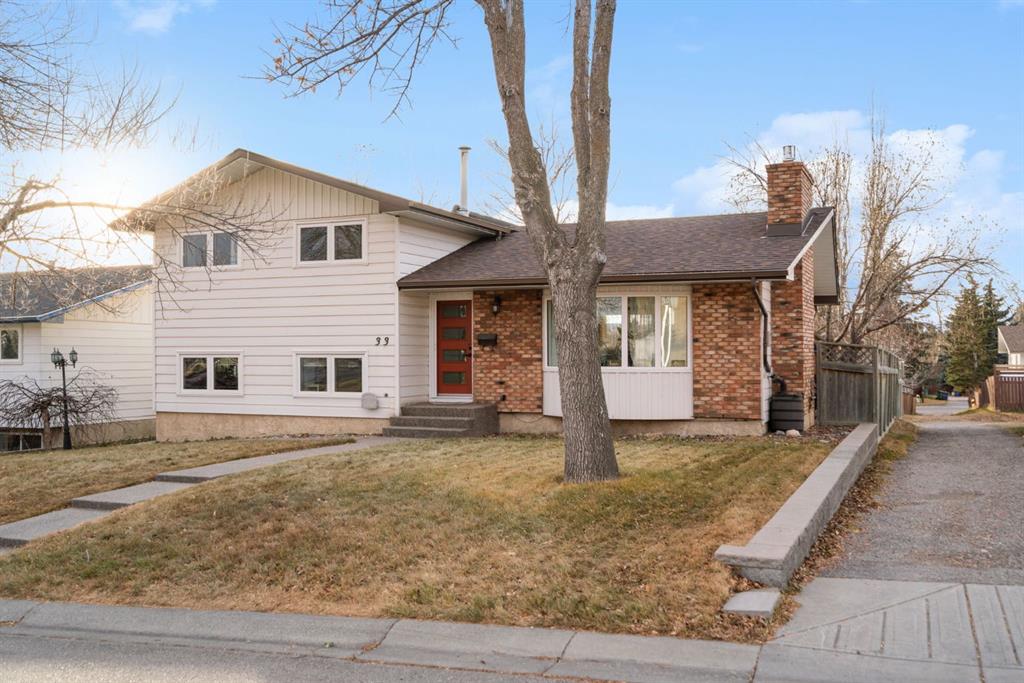 33 Carolina Drive, Cochrane, Alberta, T4C1C4