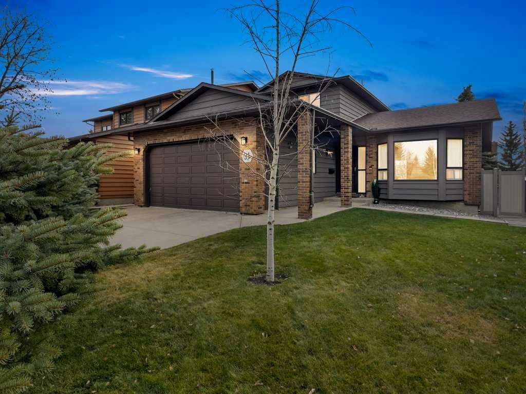 31 Edforth Way NW, Calgary, Alberta, T3A 3V5
