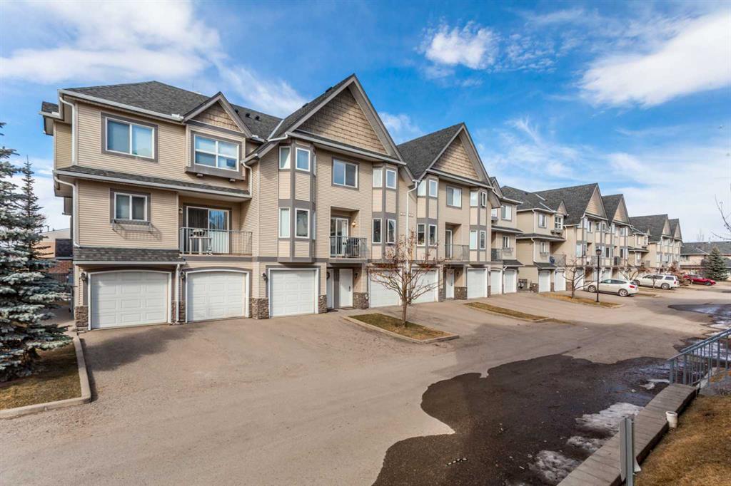 143 Cedarwood Lane SW, Calgary, Alberta, T2W 6J3