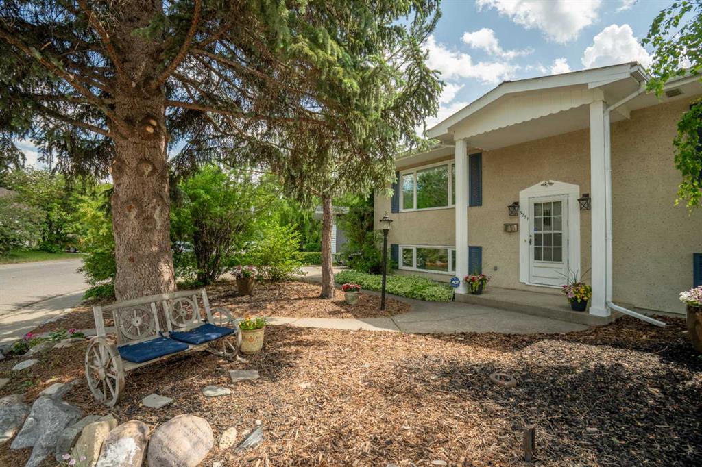3251 Bearspaw Drive NW, Calgary, Alberta, T2L 1T1