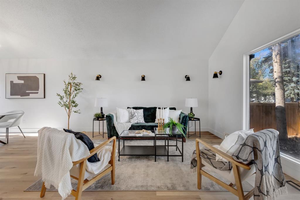 208 Cedarille Green SW, Calgary, Alberta, T2W 2H4