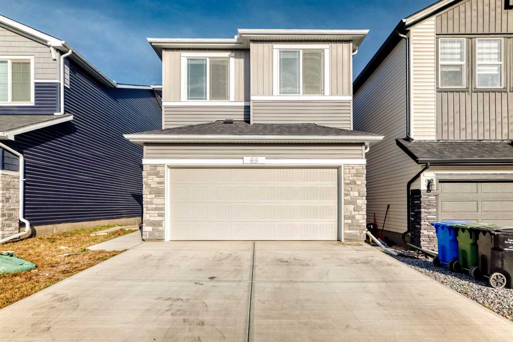 69 Amblehurst Way NW, Calgary, Alberta, T3P2A2