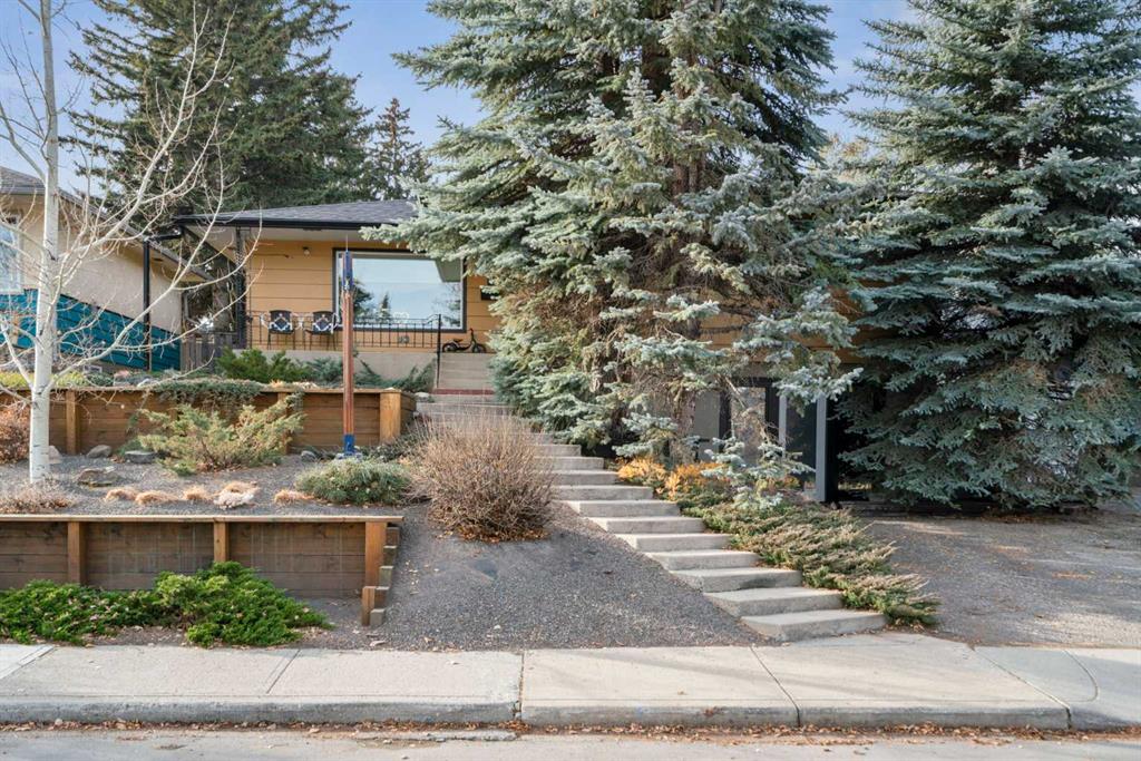 7 Creston Crescent NW, Calgary, Alberta, T2M 4J9