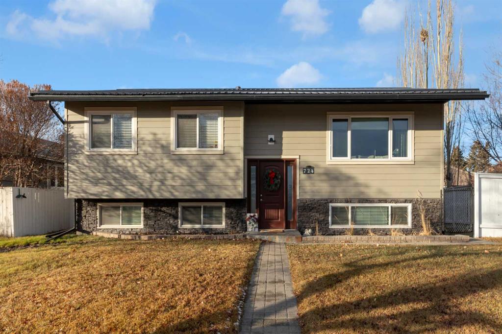 724 Mapleton Drive SE, Calgary, Alberta, T2J 1S2