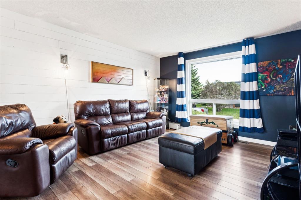 147 Falchurch Crescent NE, Calgary, Alberta, T3J1J9