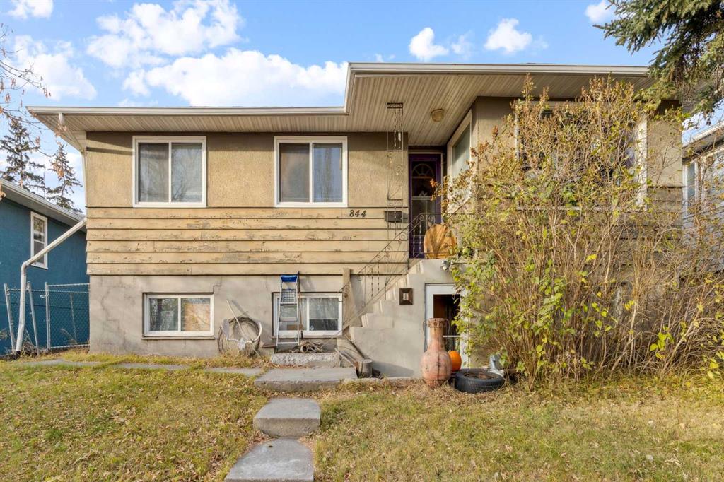 844 Bridge Crescent NE, Calgary, Alberta, T2E 5B5