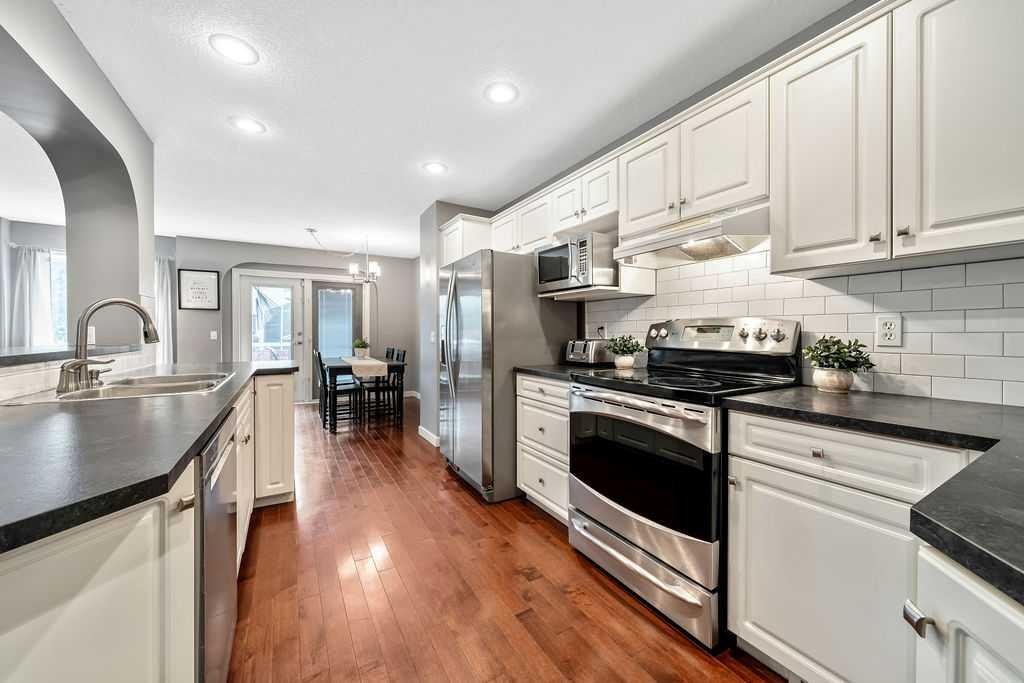 119 Bridlecreek Terrace, Calgary, Alberta, T2Y 3N8