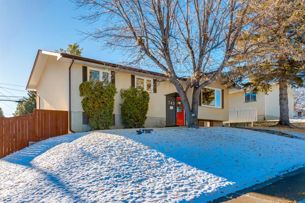 743 Sabrina Road SW, Calgary, Alberta, T2W 0P4