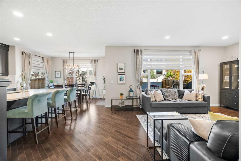 159 Panatella View NW, Calgary, Alberta, T3K 0N3