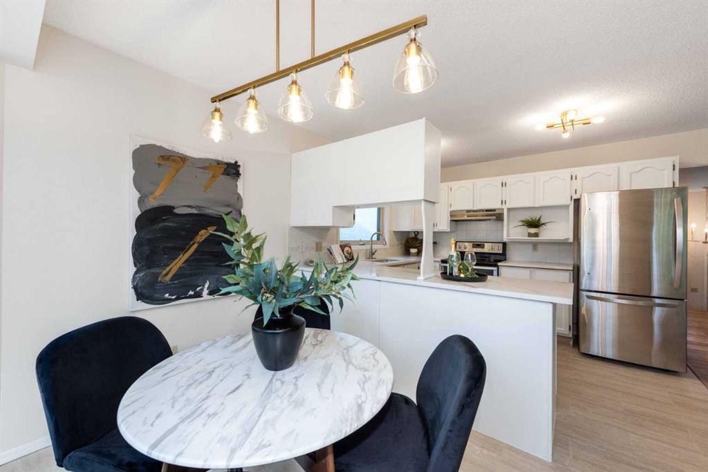 47 Hawkstone Drive NW, Calgary, Alberta, T3G 2X3