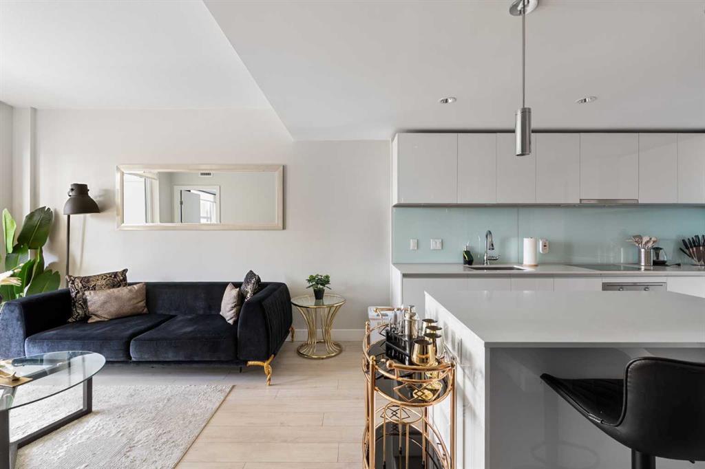 #808 1188 3 Street SE, Calgary, Alberta, T2G 1H8