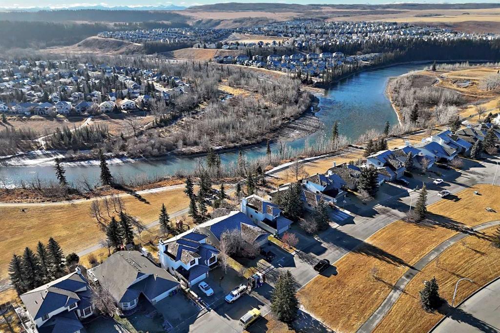 24 West Kerfoot Place, Cochrane, Alberta, T4C 1J4