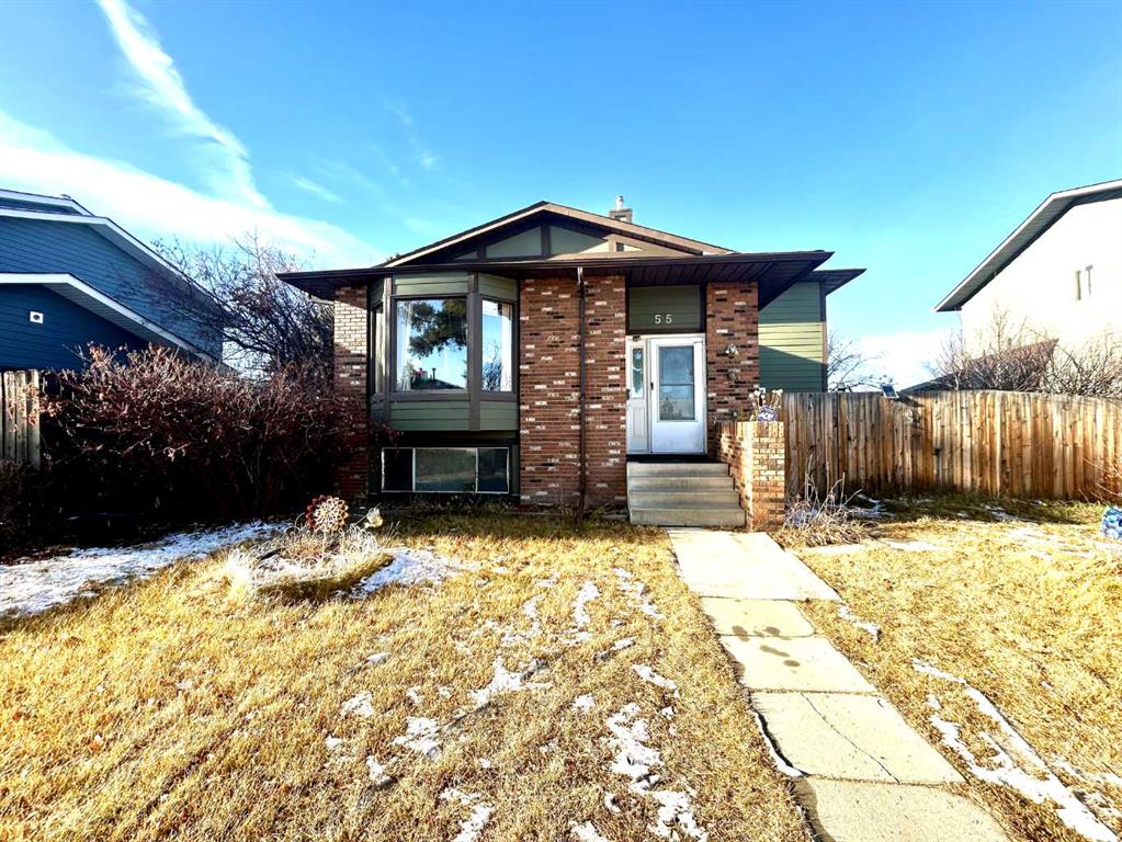 55 Bermuda Close NW, Calgary, Alberta, T3K 1G4