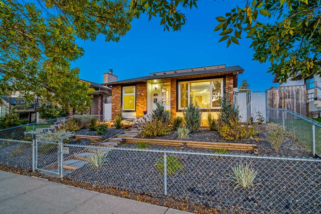 128 Bermuda Drive NW, Calgary, Alberta, T3K 1H8