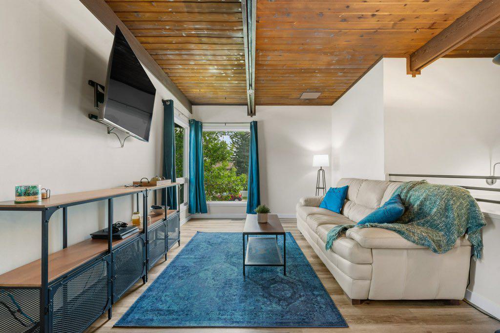 615 Sabrina Road SW, Calgary, Alberta, T2W 1Y7