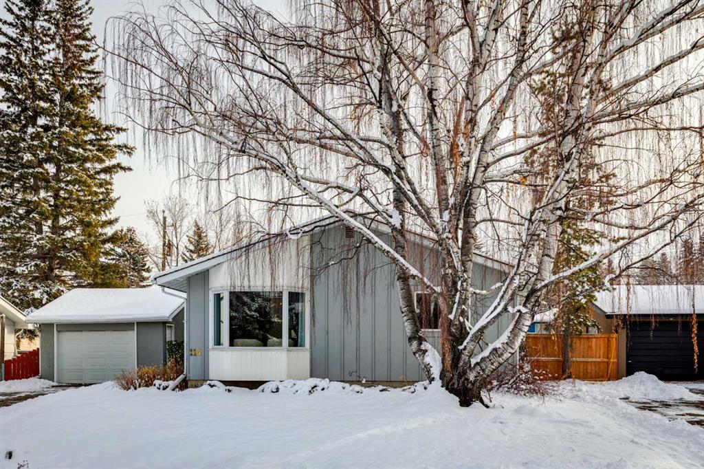 114 Hallbrook Drive SW, Calgary, Alberta, T2V3H6