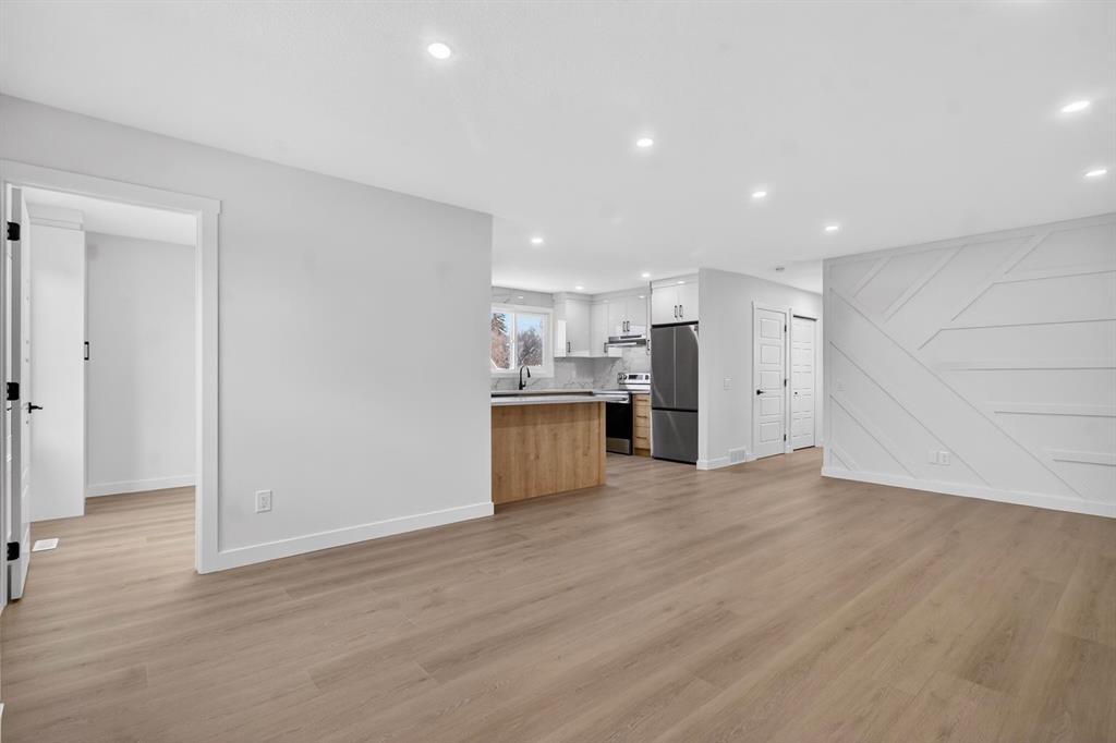 150 Pinehill Road NE, Calgary, Alberta, T1Y2C4