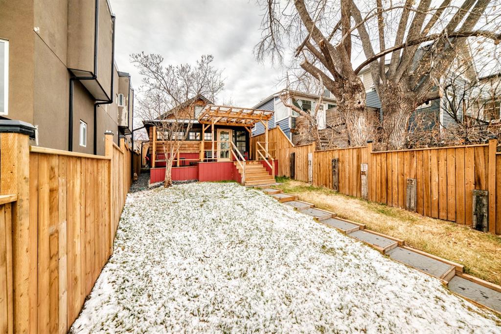 3835 Parkhill Street SW, Calgary, Alberta, T2S2Z5
