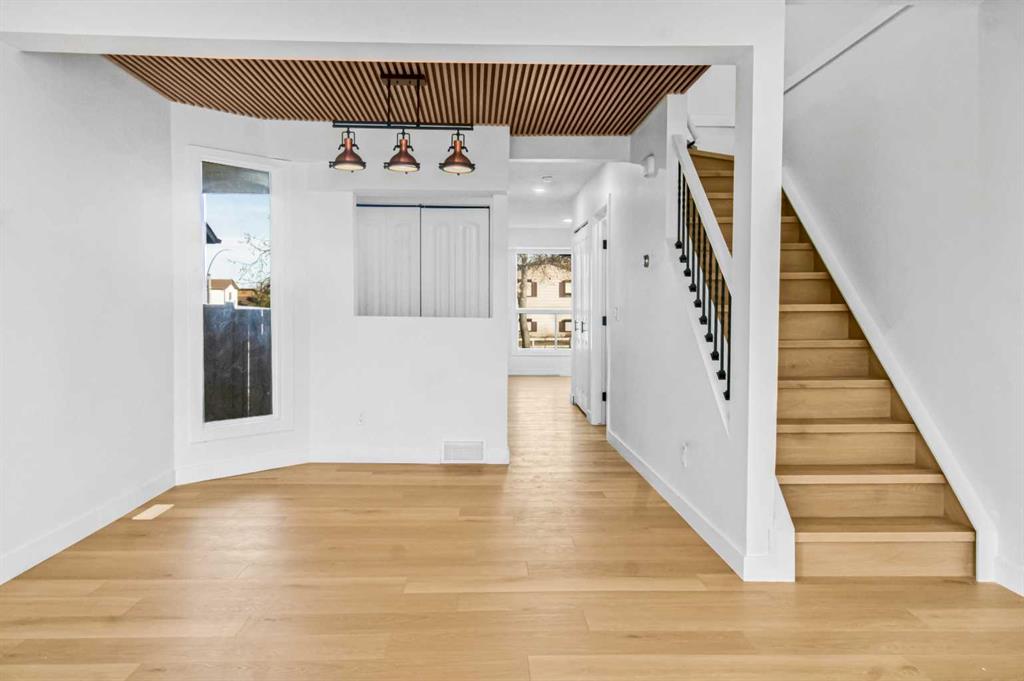 6632 Temple Drive NE, Calgary, Alberta, T1Y 5V6