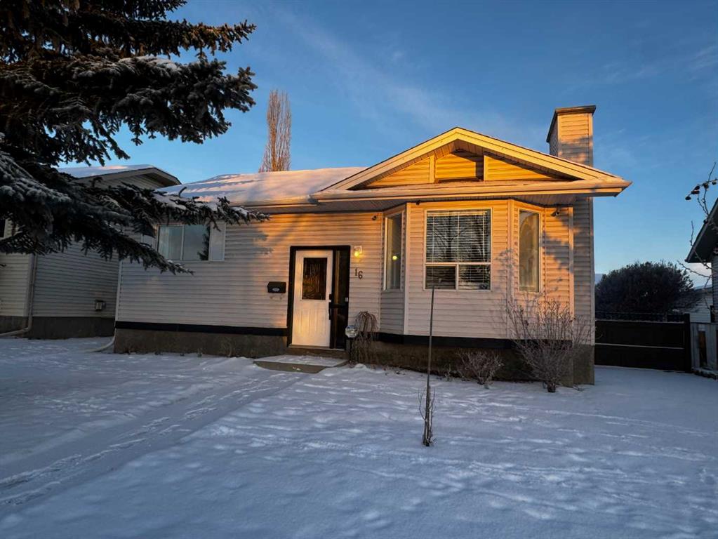 16 West Mcmanus Road, Cochrane, Alberta, T4C 1L7