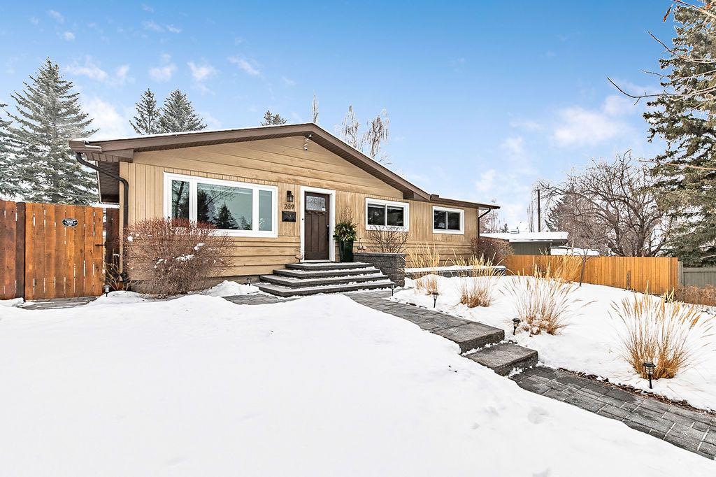 269 Windermere Road SW, Calgary, Alberta, T3C 3L2