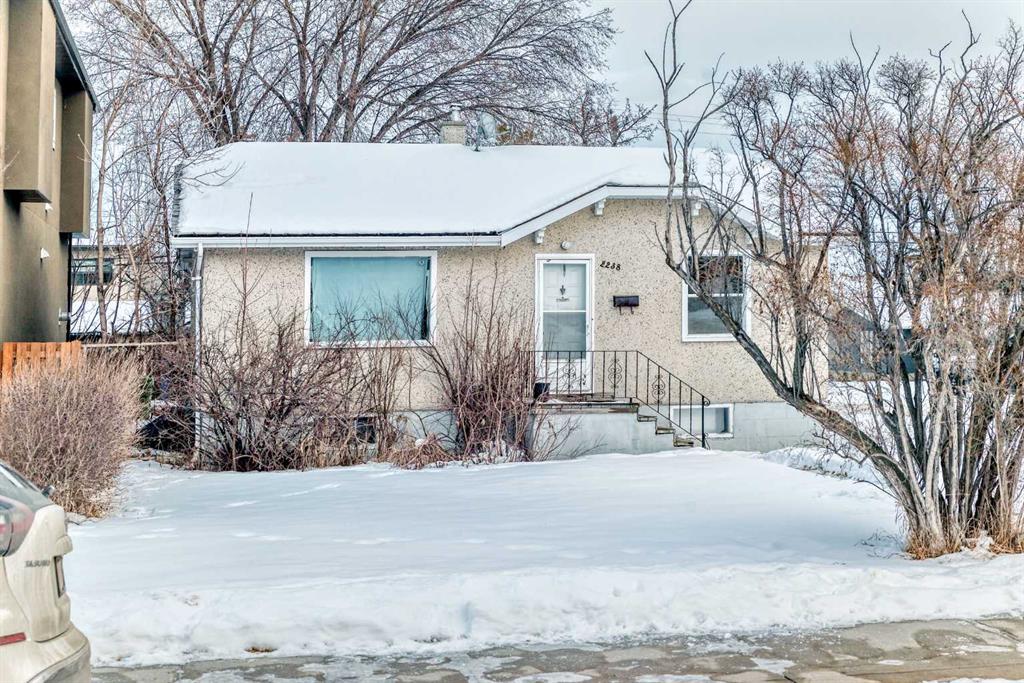 2238 32 Street SW, Calgary, Alberta, T3E 2R5