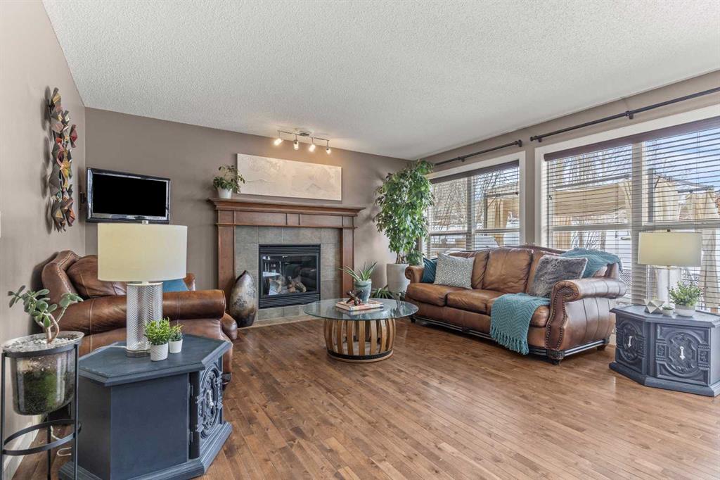 52 Westmount Circle, Okotoks, Alberta, T1S 0B6