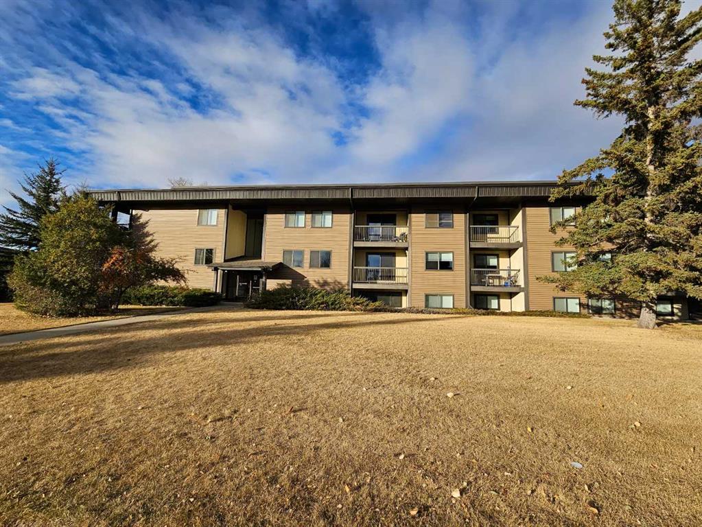 #102 6108 53 Street, Olds, Alberta, T4H 1P1