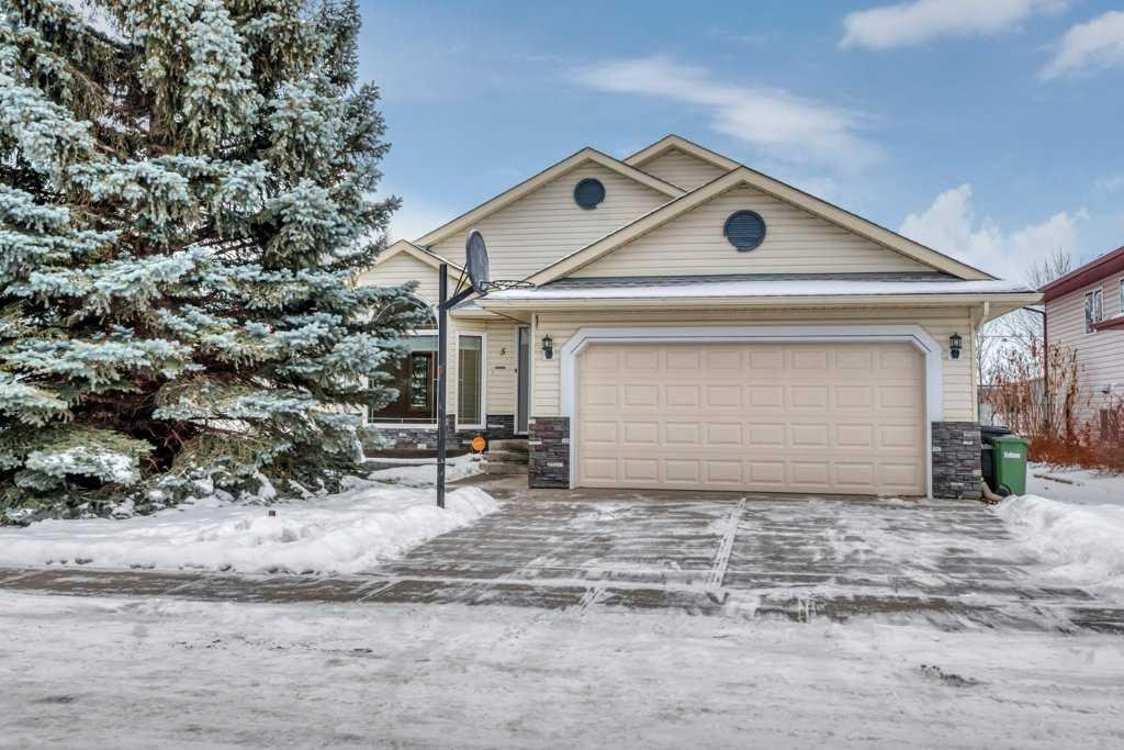 5 Strathmore Lakes Crescent, Strathmore, Alberta, T1P 1L7