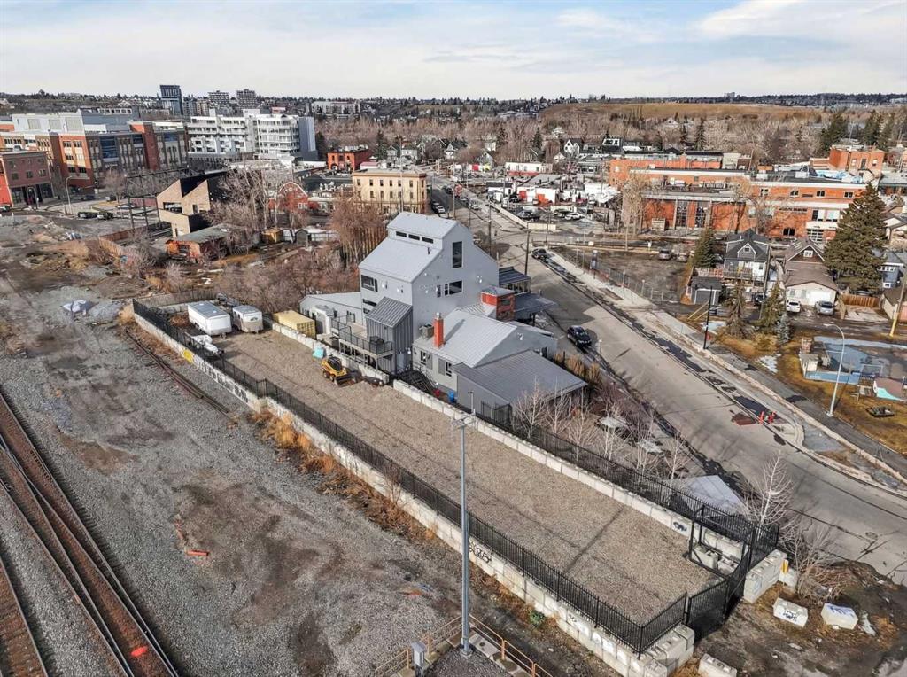 1015 11 Street SE, Calgary, Alberta, T2T 2T2