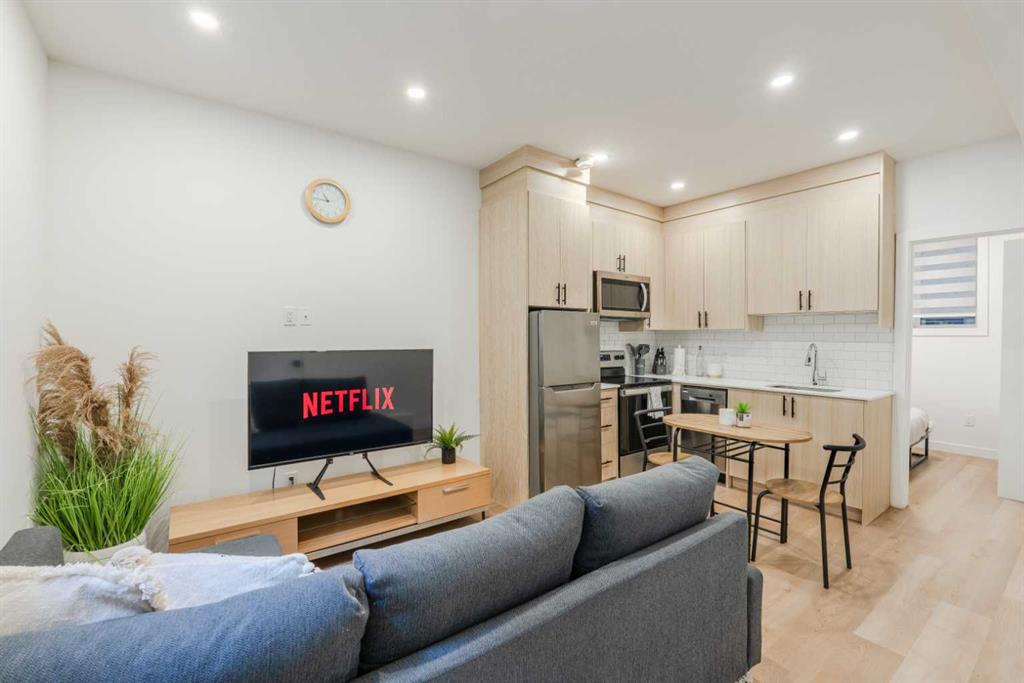 #Unit 4B 1313 20 Avenue NW, Calgary, Alberta, T2M 1G4