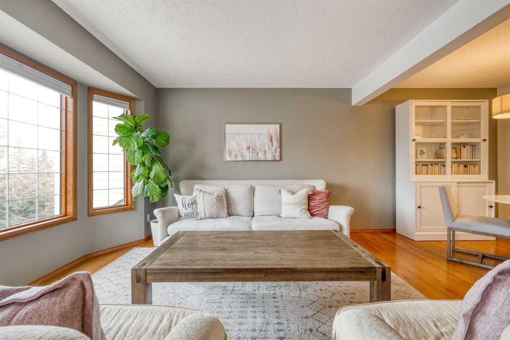 5 Patina Point SW, Calgary, Alberta, T3H 3J7