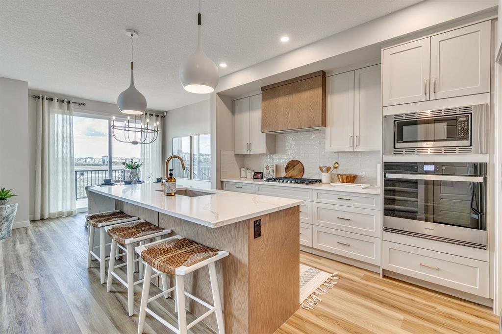 32 Southborough Lane, Cochrane, Alberta, T4C 3J4