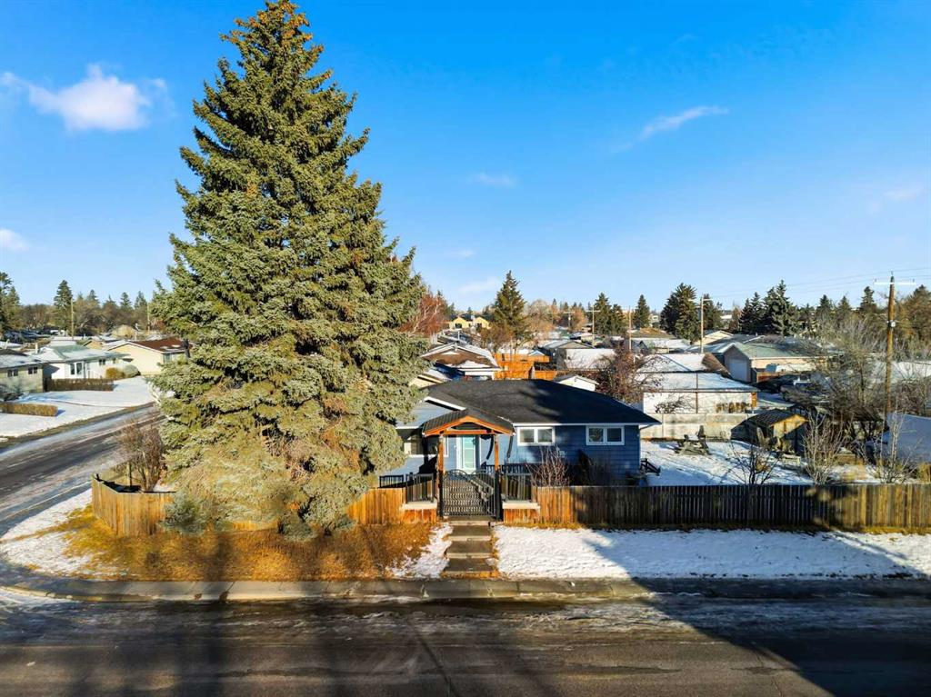 2240 38 Street SE, Calgary, Alberta, T2B 0Z8
