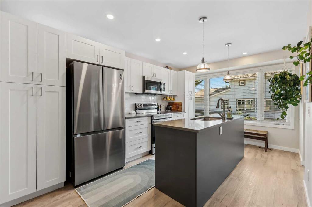 109 Coachway Lane SW, Calgary, Alberta, T3H 2V9