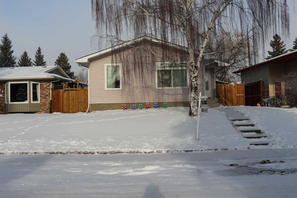 112 Woodvale Road SW, Calgary, Alberta, T2W 3M8
