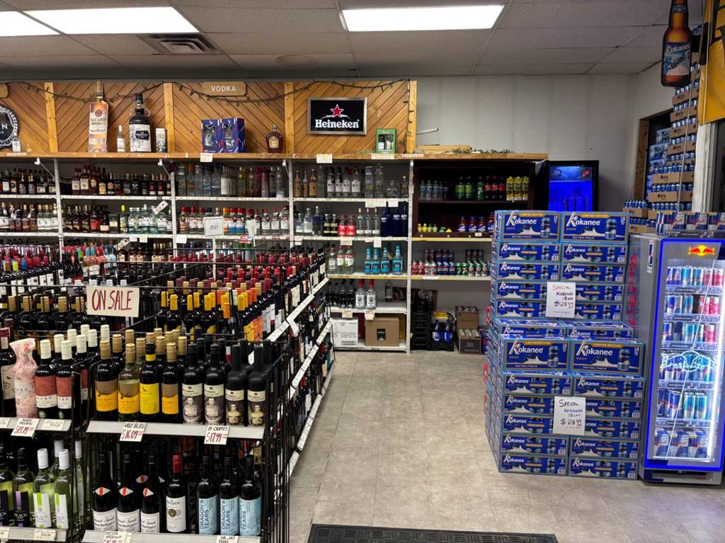 428 16 Avenue NE, Calgary, Alberta, T2E1K2