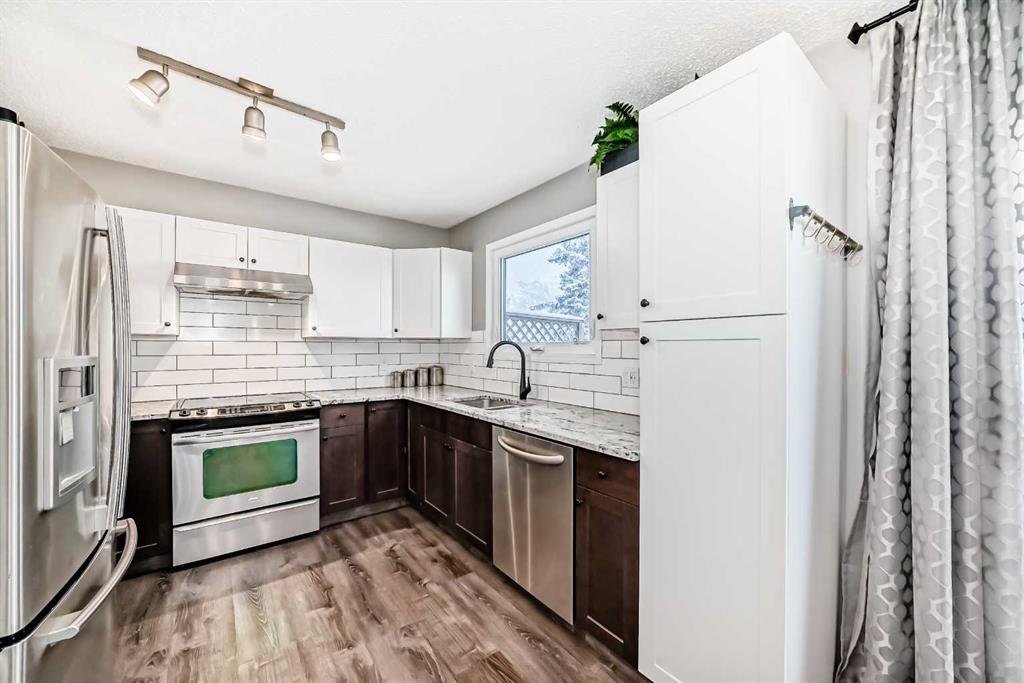 238 Berwick Drive NW, Calgary, Alberta, T3K 1P5