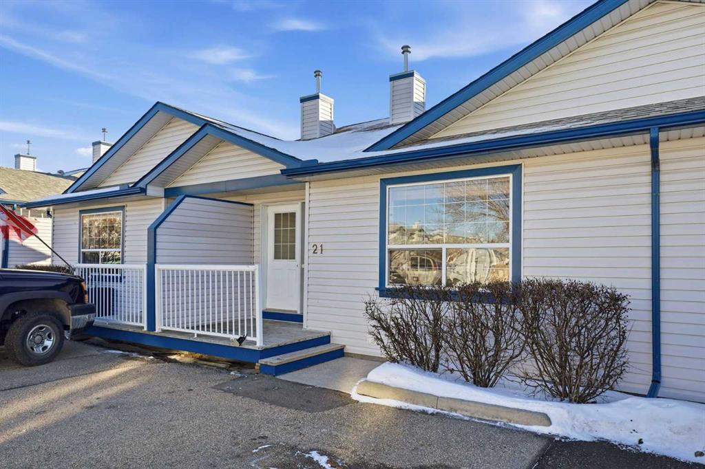 #21 33 Stonegate Drive NW, Airdrie, Alberta, T4B 2V9
