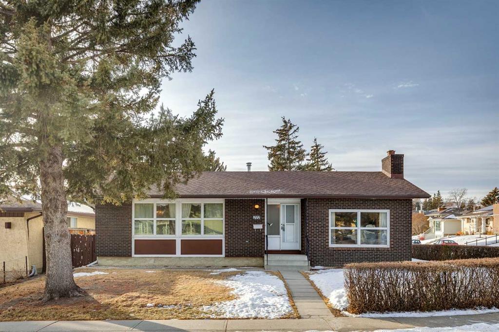272 Thames Close NW, Calgary, Alberta, T2K5N4