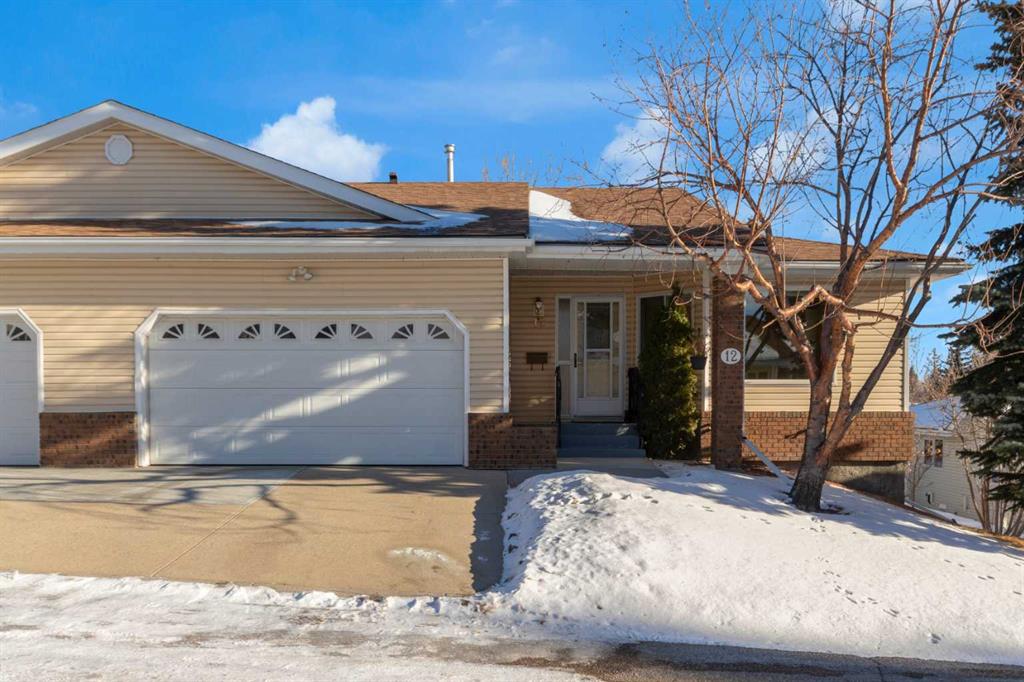 12 Vandoos Villas NW, Calgary, Alberta, T3A 4W3