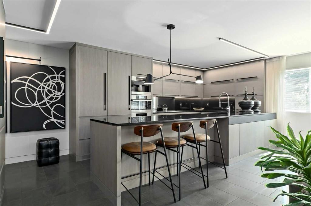 #404 629 Royal Avenue SW, Calgary, Alberta, T2S0G2