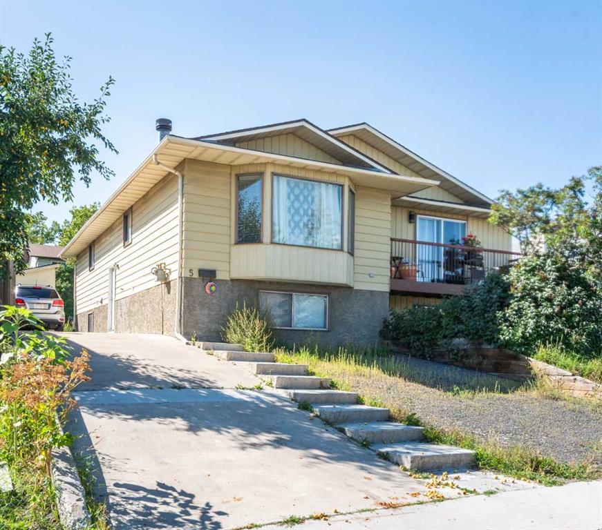 5 Fonda Drive SE, Calgary, Alberta, T2A 6E4