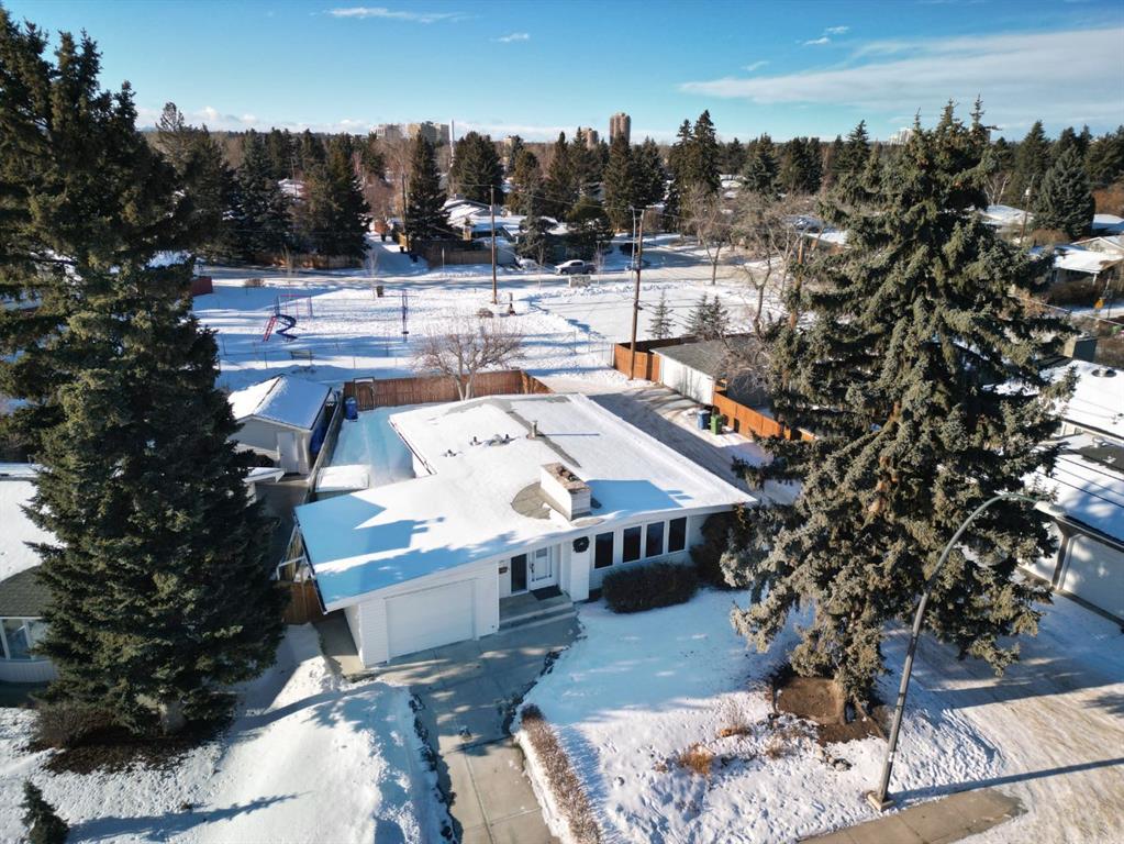 10211 5 Street SE, Calgary, Alberta, T2J 1L6