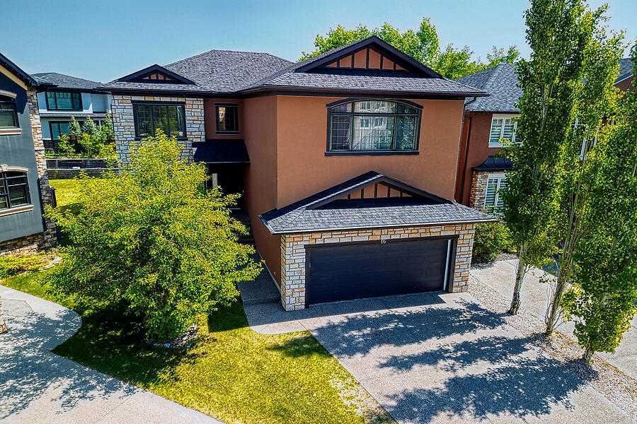 16 Rockcliff Point NW, Calgary, Alberta, T3G 5Z4