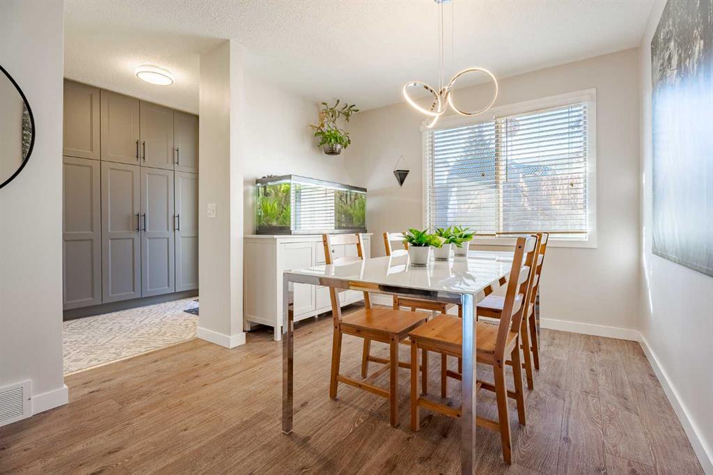 #65 1055 72 Avenue NW, Calgary, Alberta, T2K5S4