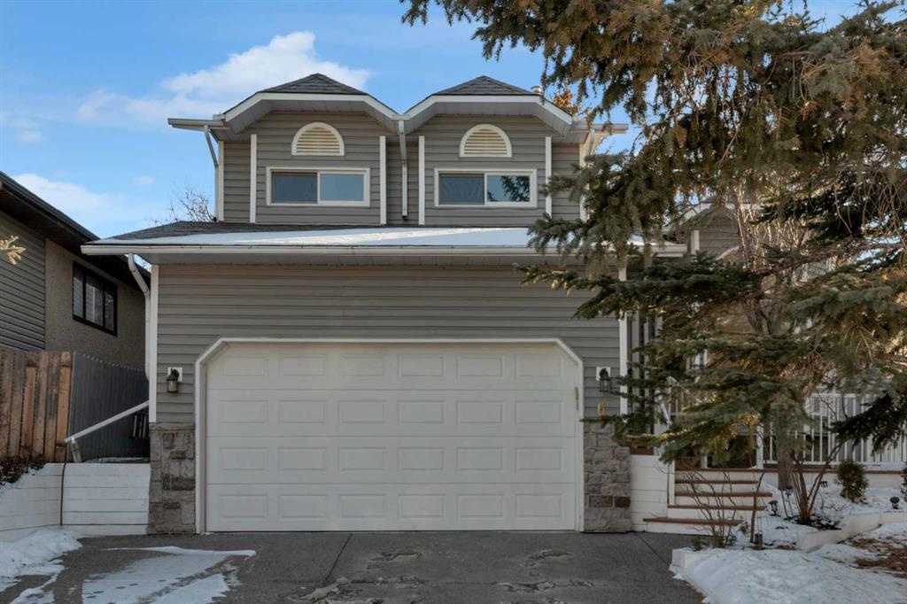 6 Castle Place N, Cochrane, Alberta, T4C1G4
