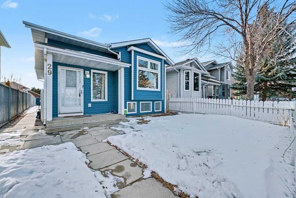29 Erin Green Way SE, Calgary, Alberta, T2B 3C2